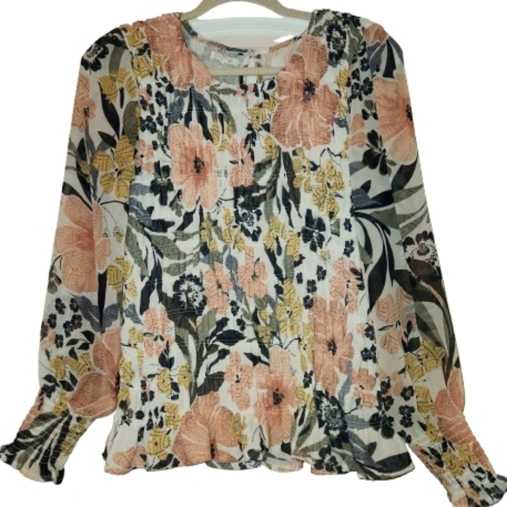 Maurices Peach Floral Smocked Long Sleeve Top Size L Ruffle Hem Keyhole Back